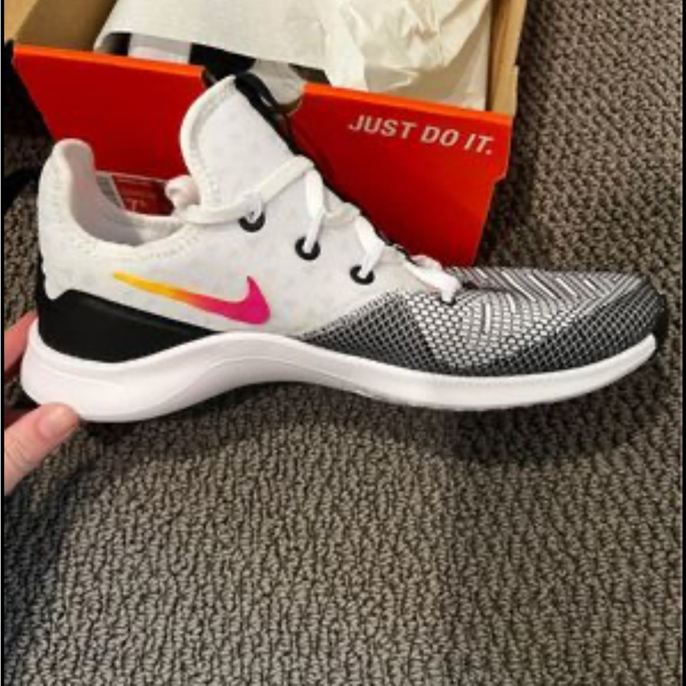 Brand New women’s Nike Shoes